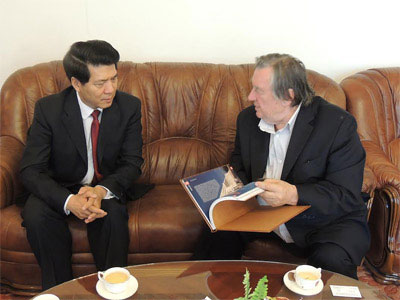 http://m.richardvana.com/uploadfile/2014/0826/20140826051520540.jpg