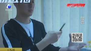 手機(jī)閃光燈威力大直接閃爆氣球？